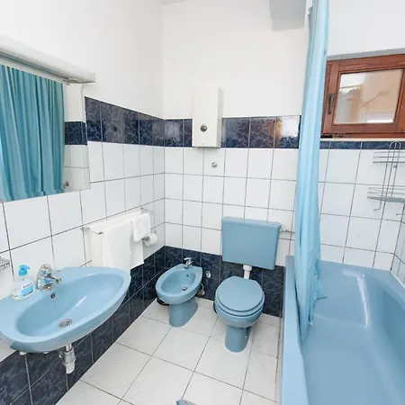 Lucy's Place Apartamento *