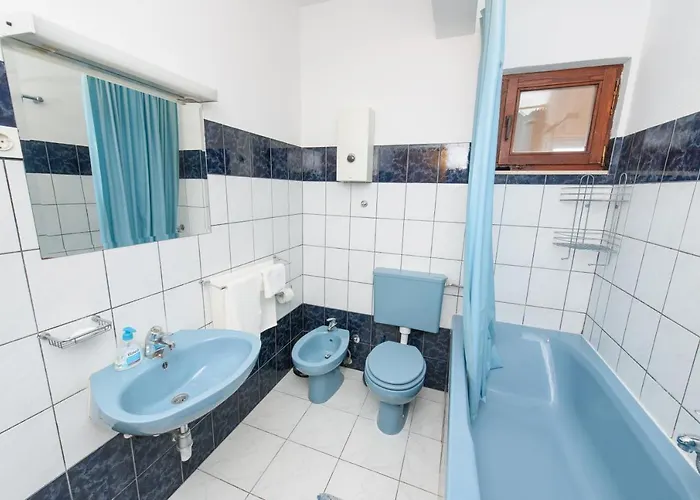 Lucy's Place Apartment *