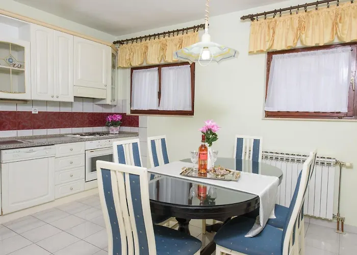 Apartment Lucy's Place *